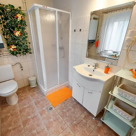 Bor-villa Vendeghaz Gasthuis *
